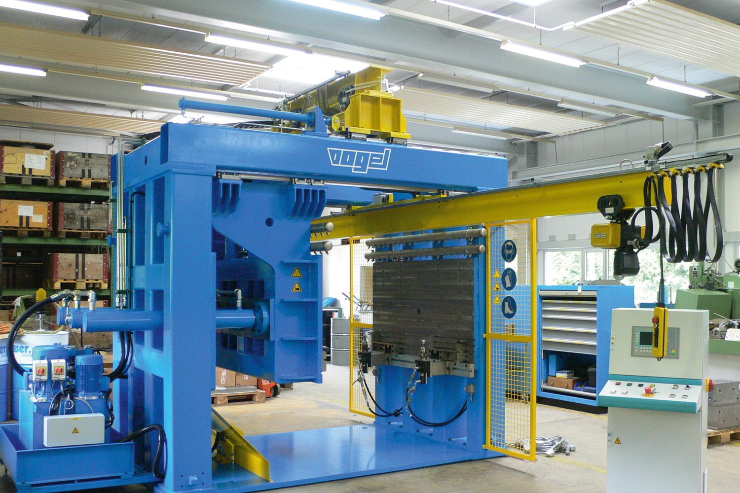 Schliessmaschine_LSR Schliessmaschine_LSR